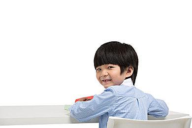 《火焰之纹章 结合》开启预售 1月20日正式推出